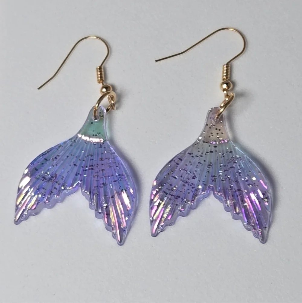 Iridescent Purple Mermaid Tail Earrings Glitter Dangle Ocean Fantasy Jewelry NWT